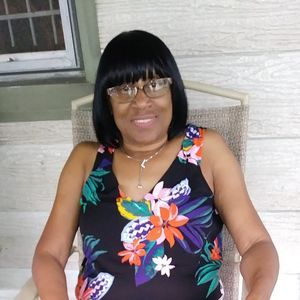 Meet your Posher, Lucy